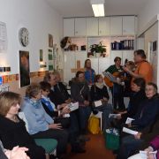 Musikalische Begleitung der Passionsandacht mit dem Gitarrenchor aus Bardowick.